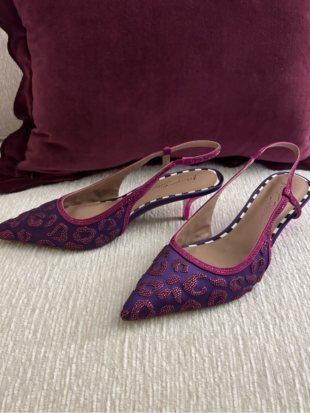 Betsey Johnson Bonney Rhinestone Leopard Slingback Kitten Heels Purple Pink 9.5
